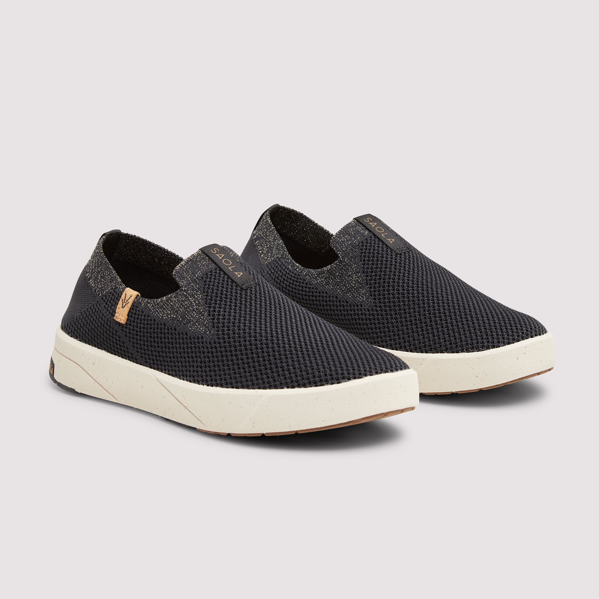 Bali W Black Gold