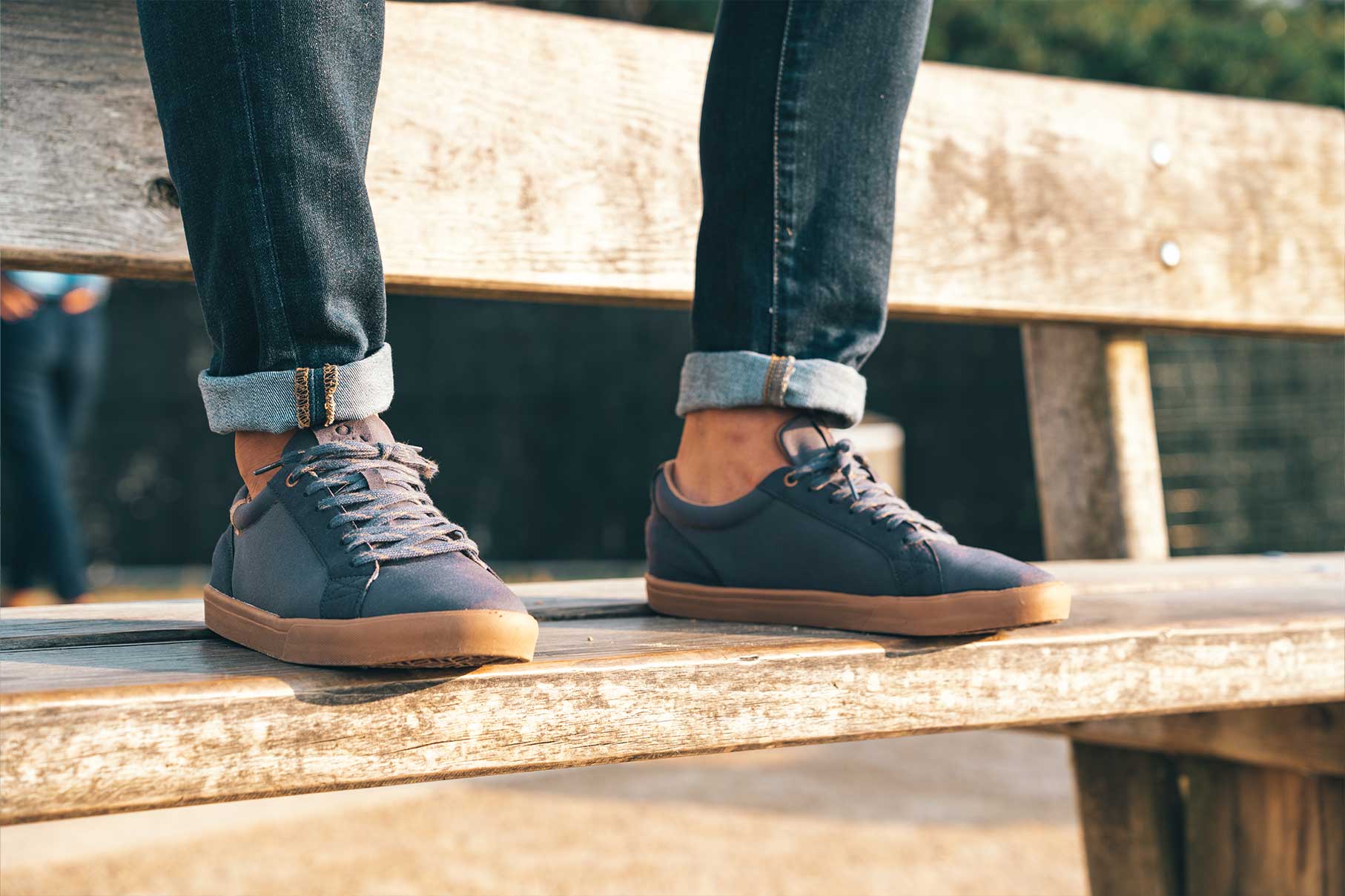 men's obsidian colour shoes worn from front