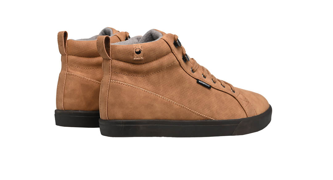 men's camel colour shoe overview from behind
