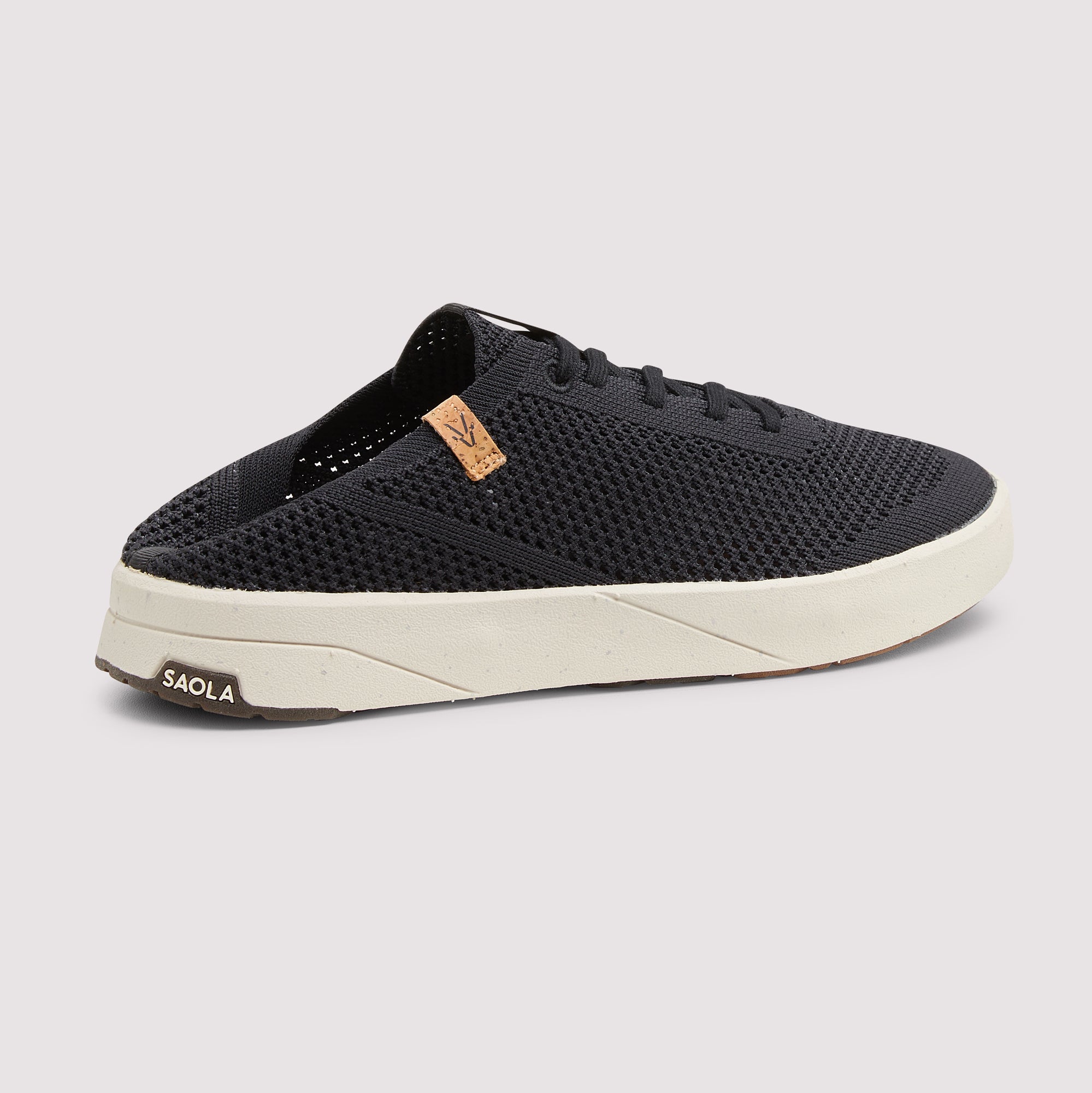Ezo W Black