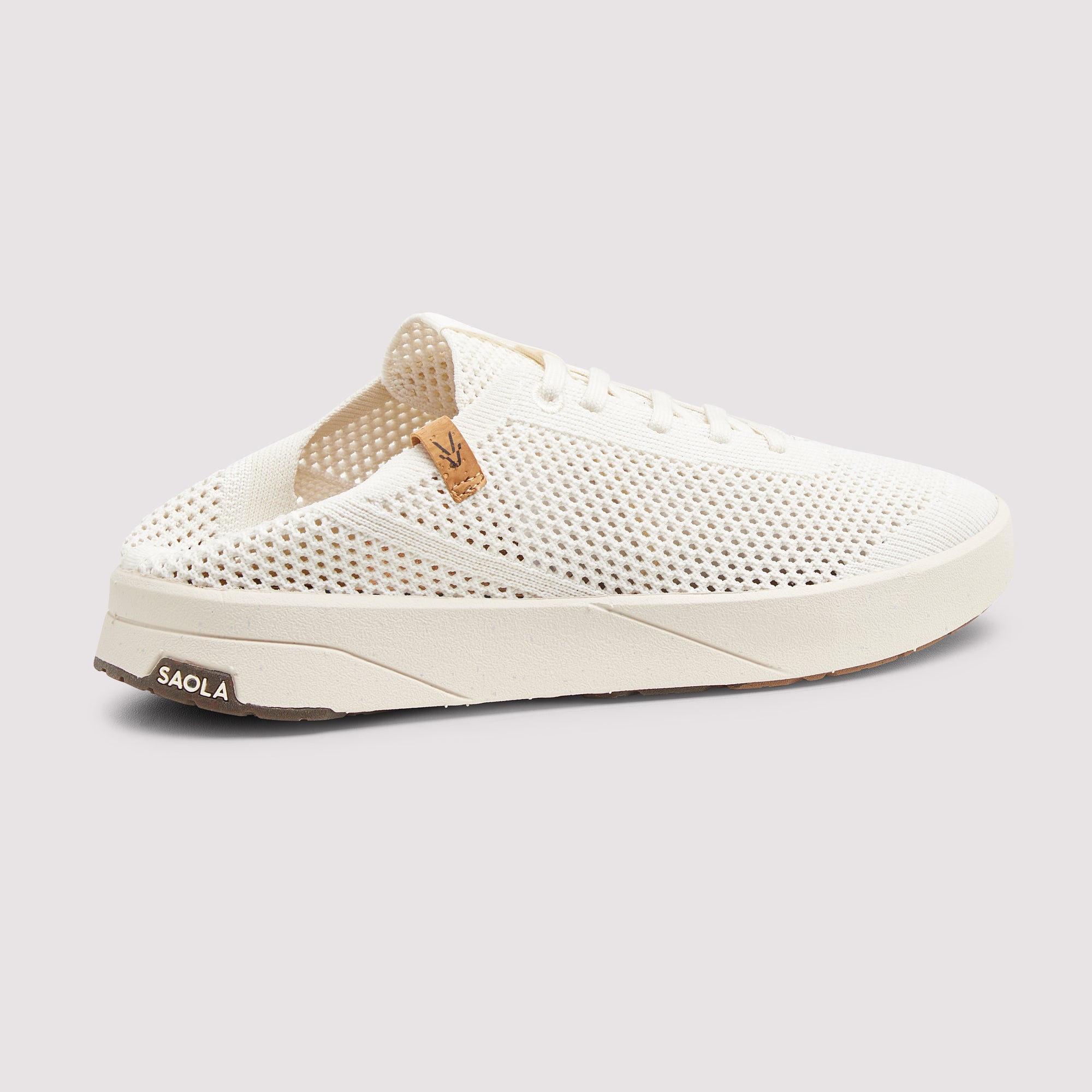 Ezo W White