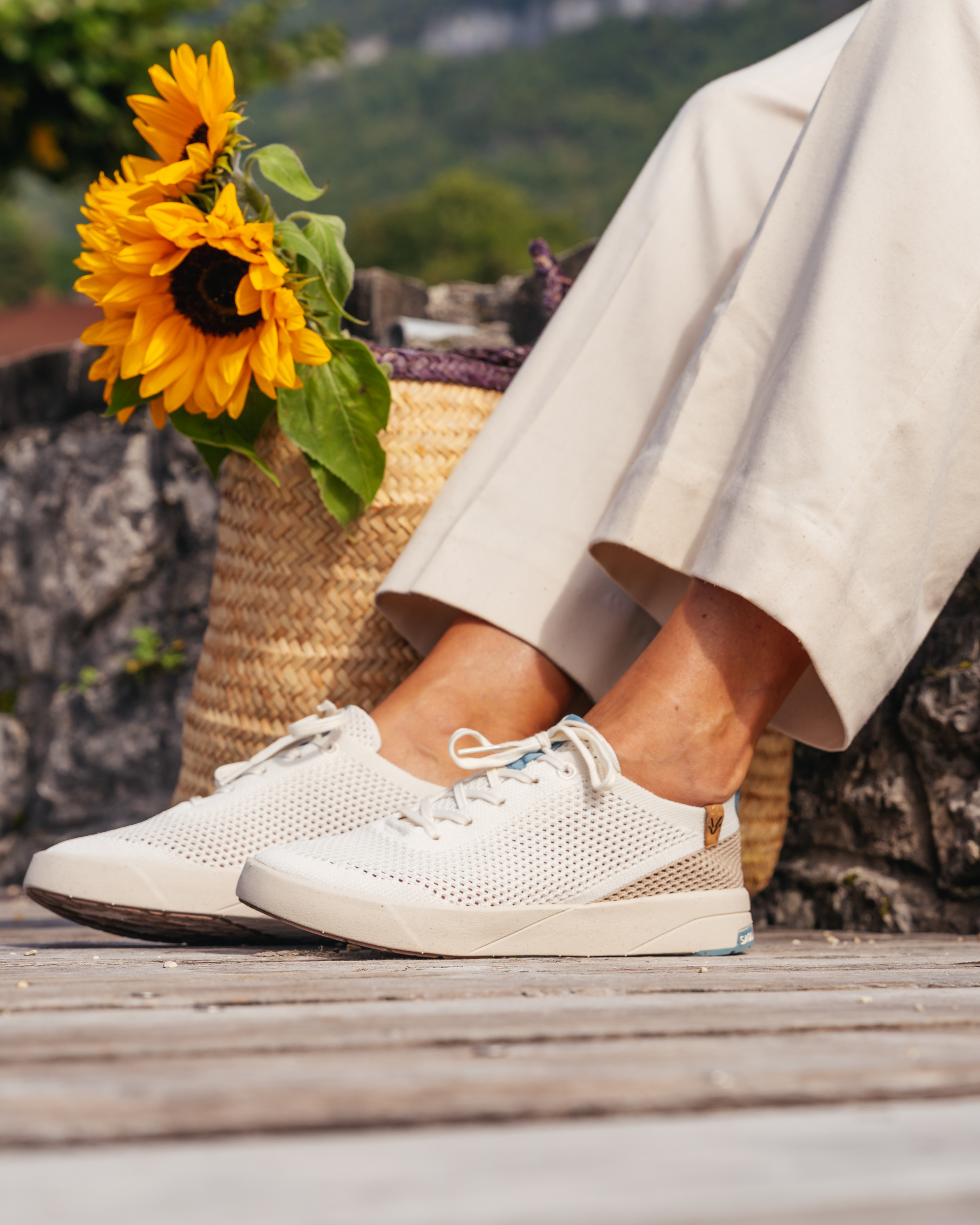 Ezo W White Cashew - SAOLA SHOES